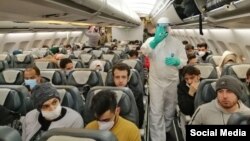 هواپیمای حامل دانشجویان ایرانی که از ووهان چین به ایران بازگشتند