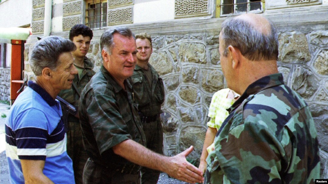 Ratko Mladic a implementat ordinele de genocid ale lui Radovan Karadzic.