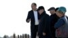 Президент Садыр Жапаров и Алымкадыр Бейшеналиев.