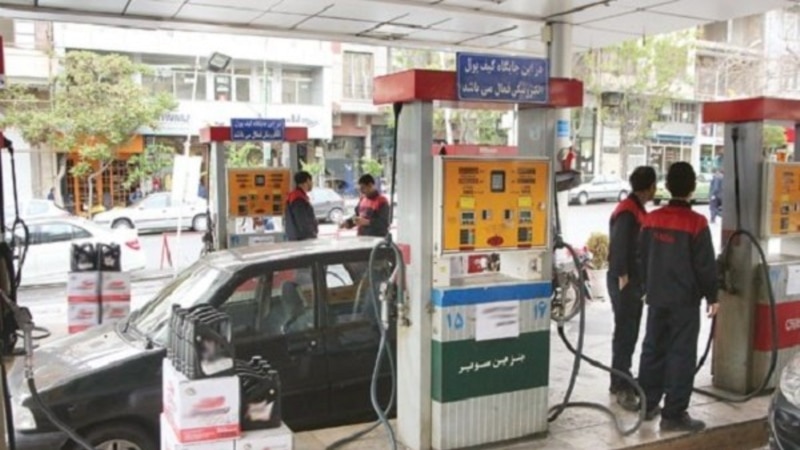 افت تولید بنزین ایران؛ سقف سوخت‌گیری در برخی استان‌ها به ۳۰ لیتر رسید
