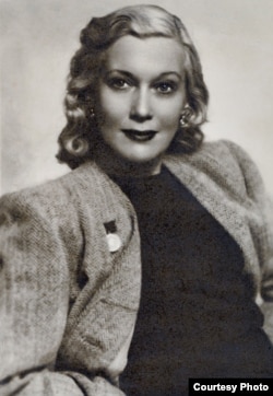 Любовь Орлова, фото 1945 года