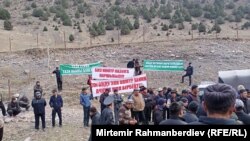 Эътирози сокинони деҳаи Согондуи ноҳияи Алайи вилояти Ӯш.