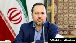احسان ارکانی میگوید مشکل ایران ناشی از تحریمهای آمریکاست.
