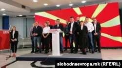 Premijer Severne Makedonije Zoran Zaev na konferenciji za medije na kojoj je najavio ostavku na mesto premijera i predsednika stranke posle poraza na lokalnim izborim, Skoplje, 31. oktobar 2021. 