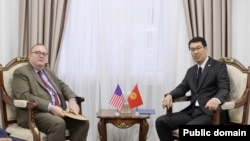 Медер Абакиров жана Лесли Вигери. Бишкек. 12-январь, 2026-жыл 