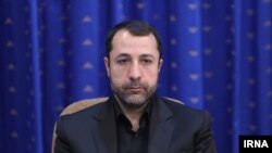 علی صالح‌آبادی از فارغ‌التحصیلان دانشگاه امام صادق است