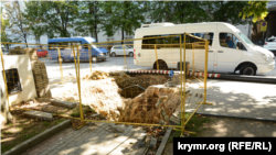 Ремонт водопровода в Севастополе, архивное фото