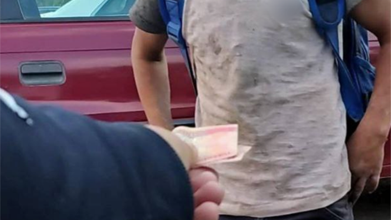 Diňle: Dynç alyş möwsüminde çagalaryň dilegçiligi problemasy ýitileşýär