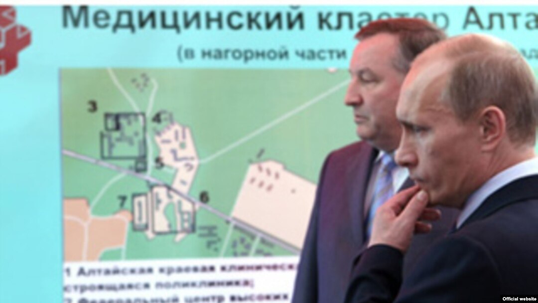 Путин посетил Алтайскую краевую клиническую больницу