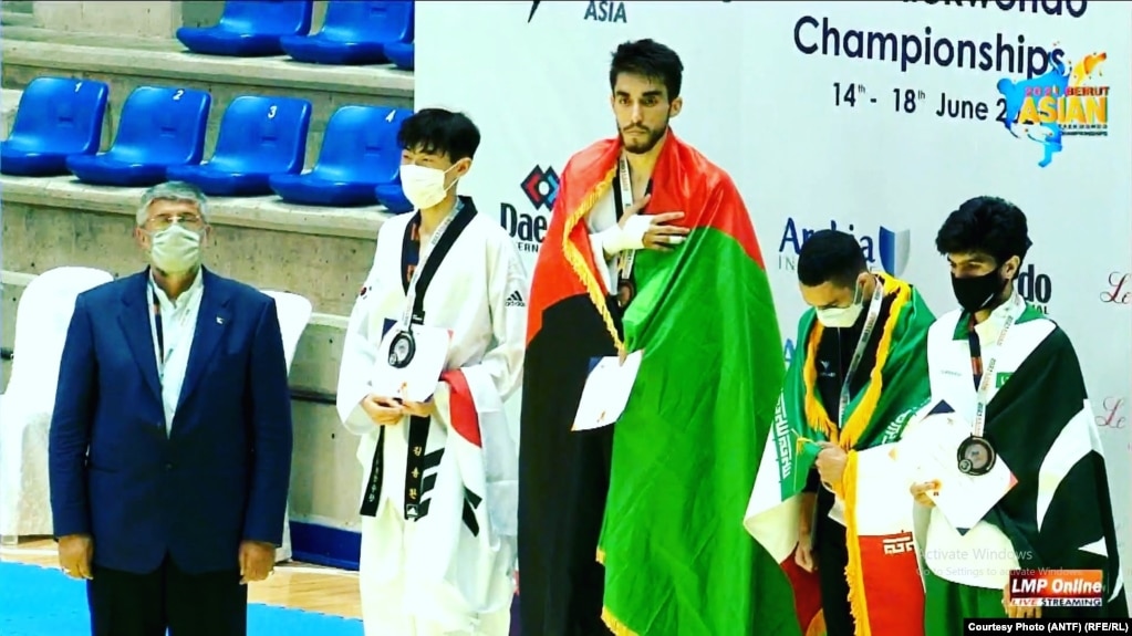 محسن رضایی تکواندو کار افغان که قهرمانی ۲۴مین دور رقابت‌های آسیا شد. 