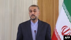 Ministrul iranian de Externe, Hossein Amir-Abdollahian, a avertizat Israelul și SUA că Orientul Mijlociu ar putea scăpa de sub control dacă Israelul nu își oprește imediat acțiunea militară.