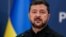 Володимир Зеленський назвав домовленість між США й Росією про поставки російського дизелю на світові ринки «слабкістю», яка «грає на Росію»
