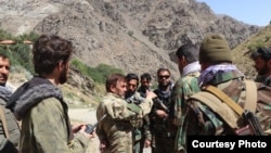 تعدادی از اعضا و فرماندهان جبهه مقاومت ملی افغانستان که عمدتا در مناطق شمال افغانستان فعالیت دارند 