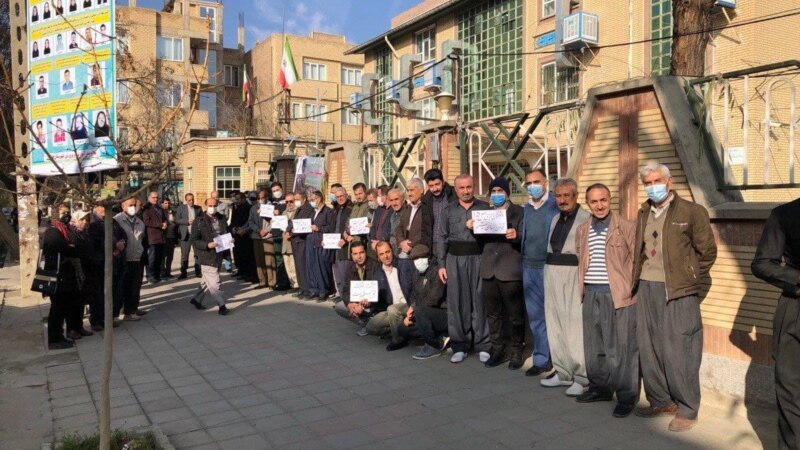دست‌کم ۱۲ تجمع اعتراضی به وضعیت معیشتی در شهرهای مختلف ایران برگزار شد