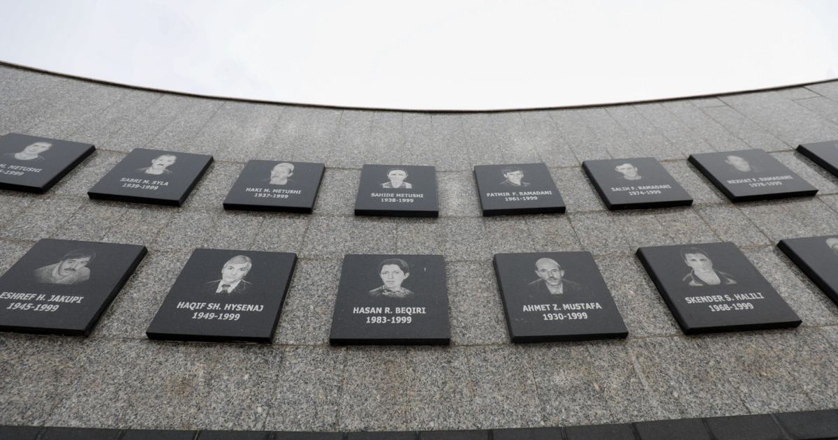 Kosova nderon viktimat e masakrës së Reçakut