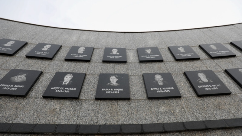 Kosova nderon viktimat e masakrës së Reçakut