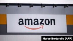 Американская компания Amazon является крупнейшей в мире платформой электронной коммерции.