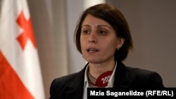 ოპოზიციონერი პოლიტიკოსი ელენე ხოშტარია გასული წლის 15 სექტემბრიდანაა ციხეში და 15 წლამდე პატიმრობა ემუქრება.