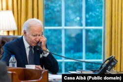 Președintele Joe Biden a discutat ieri cu mai mulți lideri din Estul Europei, dar și ci președintele Ucrainei, Volodymyr Zelenski.