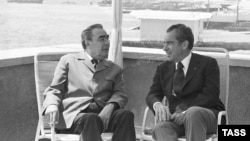 Генеральный секретарь ЦК КПСС Леонид Брежнев (слева) и Президент США Ричард Никсон, 1974 год, Крым