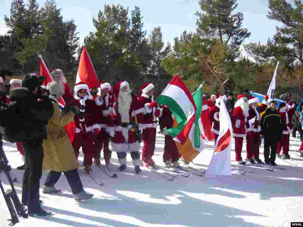 Kyrgyzstan -- The International Santa Claus Festival, 07feb2009