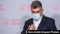 Banii politicienilor sunt, de multe ori, banii noștri. Marcel Ciolacu, liderul PSD, într-o imagine generică de la o conferință de presă. PSD este unul dintre partidele care a beneficiat cel mai mult de subvențiile acordate partidelor. 