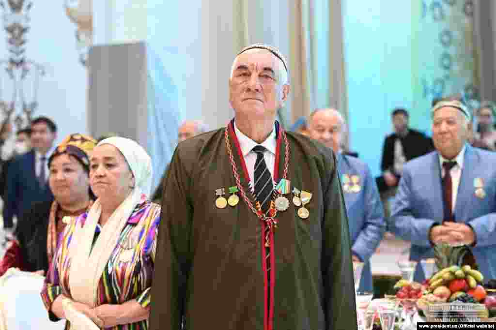 Гости, приглашенные на торжественный ужин в честь президента Туркменистана.