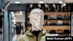 Cenzurisana riba, lutke u foliji: Kako talibani rediguju život u Avganistanu