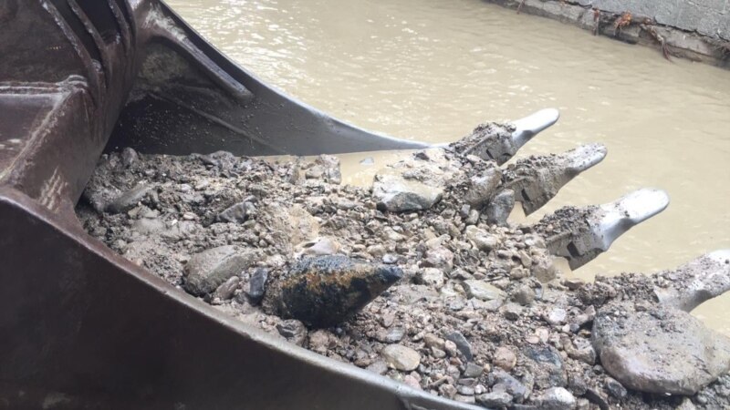 Взрывоопасное «наследство» в реке: кто оставил боеприпасы в центре Ялты?