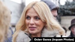 Avocata Laura Vicol, deputat în Parlamentul României din partea PSD, va conduce comisia juridică a Camerei Deputaților. În trecut, ea a fost interceptată discutând cu persoane acuzate de infracțiuni de crimă organizată. 