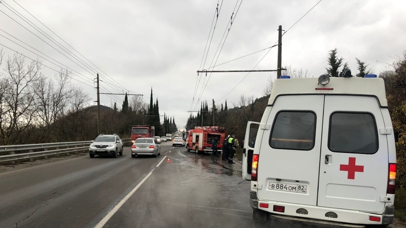 Под Алуштой в ДТП погибли два человека (+фото)