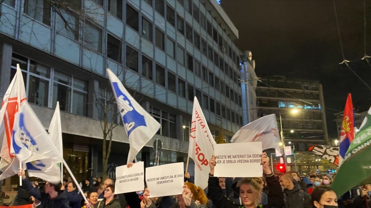 Protest U Beogradu: Traži Se Puštanje Privedenog Demonstranta Tokom ...