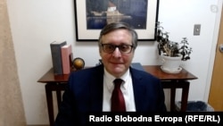 "Sigurno je da su moje nade i očekivanja da će se sljedeći izbori provesti u okolnostima koje su u skladu s odlukama Evropskog suda za ljudska prava", kazao je Palmer u razgovoru sa novinarkom RSE.