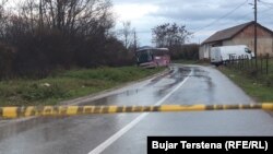 Autobusi i sulmuar në Gllogjan. 