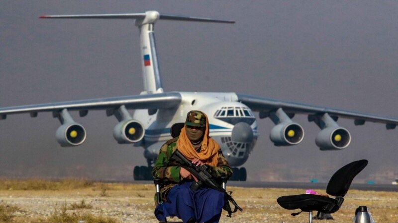 یک هیئت‌ ترکیه و قطر با طالبان در مورد مدیریت ۵ میدان هوایی گفت‌وگو می‌کند