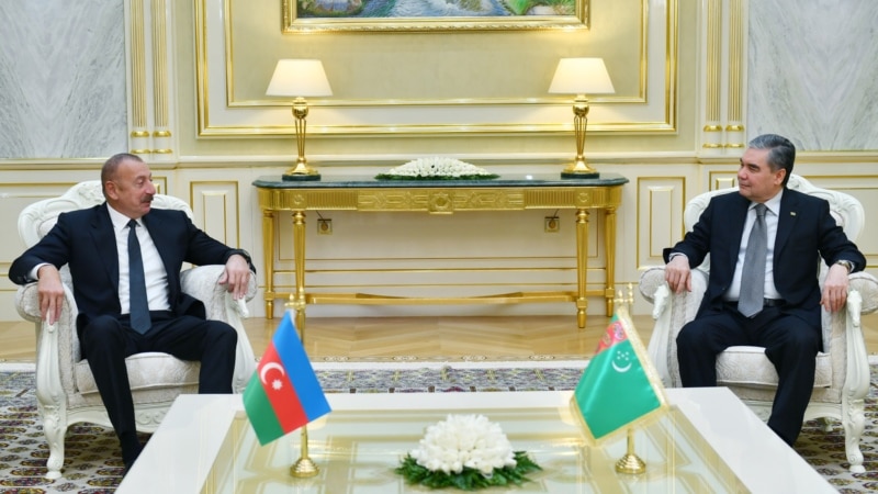 Ilat Türkmenistanyň Azerbaýjanda gurjak metjidine begenmeýär - çeşmeler