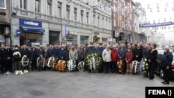 Brojne delegacije položile su cvijeće ispred Vječne vatre u centru Sarajeva povodom Dana državnosti BiH (25. novembar 2021.)