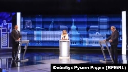 Дебатът между Румен Радев и Анастас Герджиков - двамата преденденти за президентския пост, които в неделя отиват на балотаж, в студиото на БНТ.