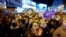 Protest la Madrid, marcând Ziua internațională pentru eliminarea violenței împotriva femeilor. Spania este una din primele țări care a ridicat la nivel de viol, actul sexual neconsensual, Spania, 25 noiembrie 2021. 