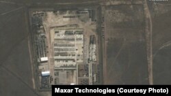O imagine luată prin satelit arată deplasările de trupe rusești la Novoozerne, Crimeea, octombrie 2021.