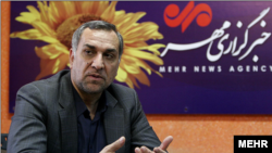 بهرام عیناللهی، وزیر بهداشت