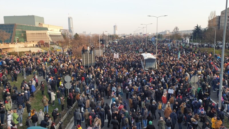 Vlada 9. decembra o izmenama Zakona  zbog kojeg se protestovalo širom Srbije