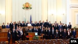 Bugarski parlamentarci na prvoj sjednici pred formiranje koalicione vlade, 3. decembar 2021.  