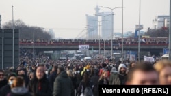 Protesti i blokade saobraćaja blizu Sava centra u Beogradu, 4. decembar, 2021. 