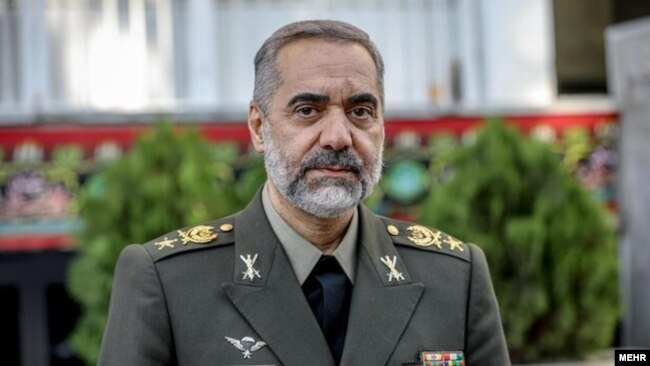 محمدرضا آشتیانی، وزیر دفاع ایران،