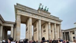 Okupljanje kod Bradenburške kapije u Berlinu, 4. decembar 2021.