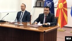 Премиерот Зоран Заев и лидерот на Алтернатива Африм Гаши месецов потпишуваа договор за влегување на Алтернатива во Владата 
