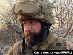 Алексей и еще несколько медиков пытались спасти 22-летнего солдата, но было, к сожалению, поздно