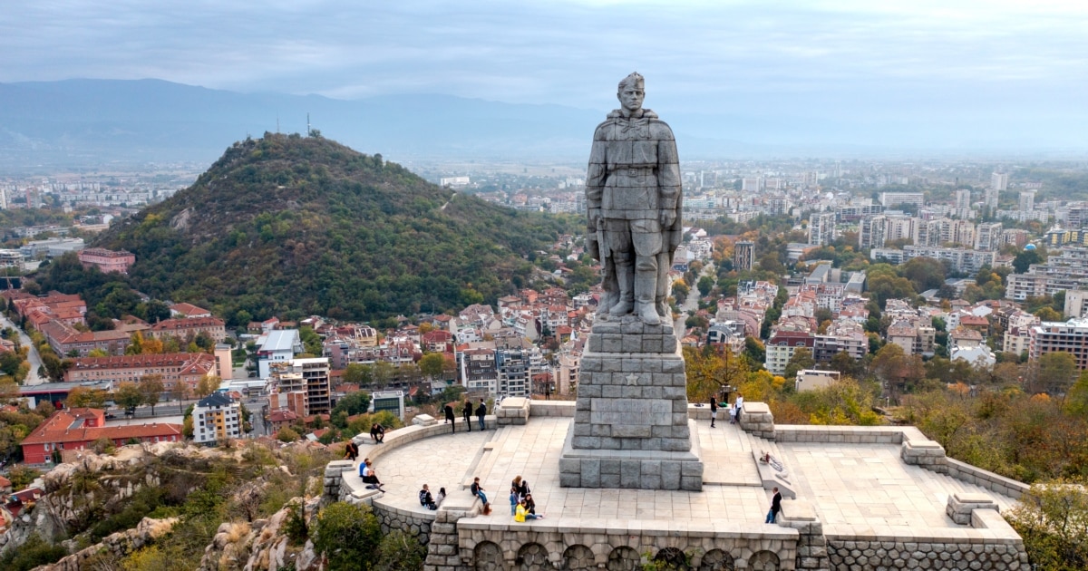 Bulgaria's 'Alyosha' Statue Eyed For Removal After Sofia Monument