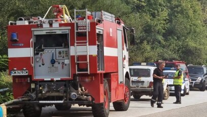 Горски пожар в Родопите край град Чепеларе продължава трети ден